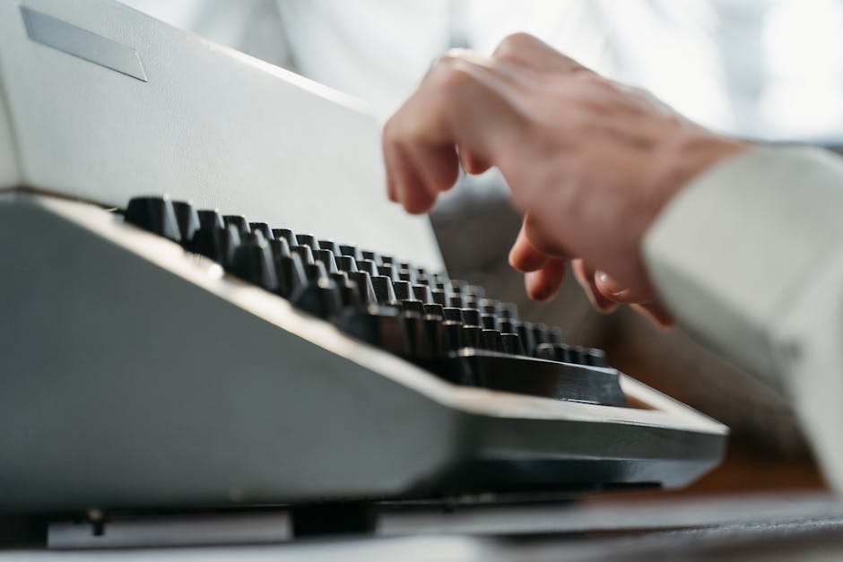 Crafting a Strong Author Bio for Publishers